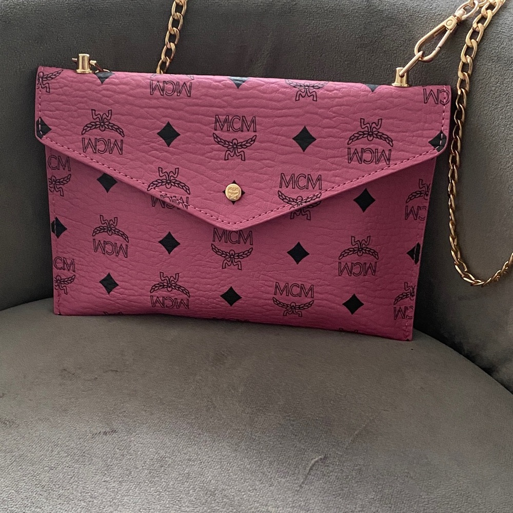 NWB MCM Viestos Envelope Bag with Box